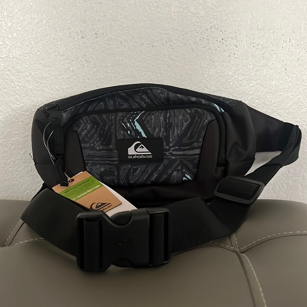 QUICKSILVER waist pack